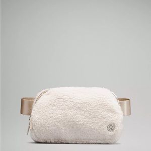 Everywhere Belt Bag 1L Fleece